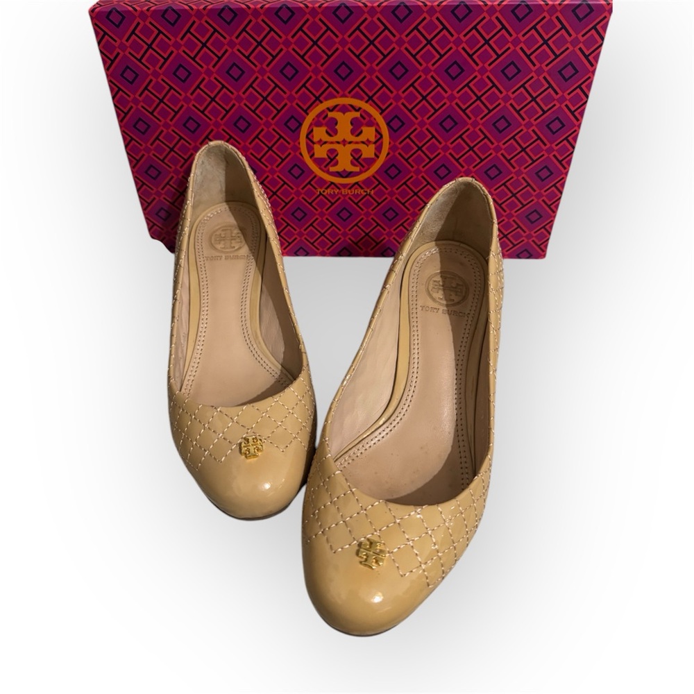 TORY BURCH Kent Pump Light Oak Size 5.5